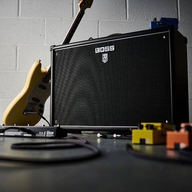 Amplificador Boss KTN-100 Mkll Katana 100W Para Guitarra Eléctrica 1x12"