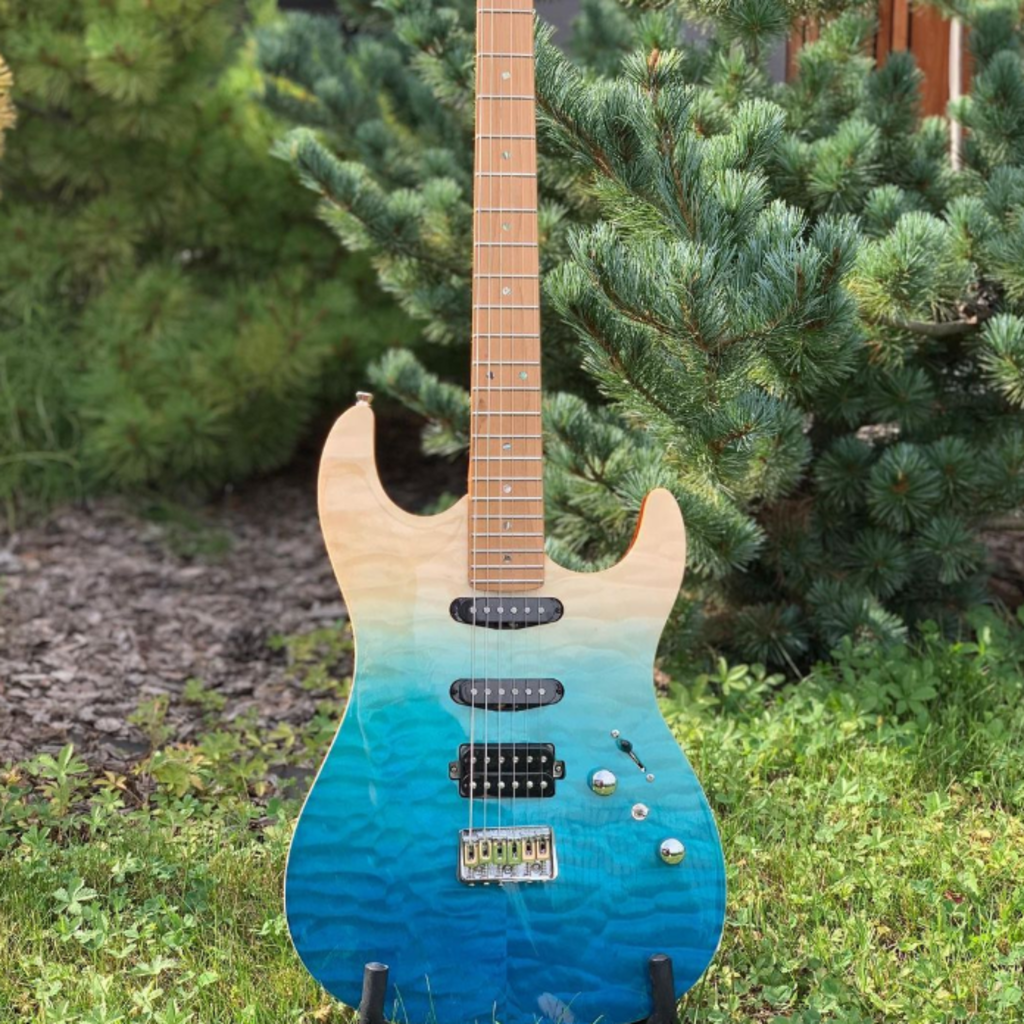 JET GUITARS JS-1000 STRATOCASTER TRANSPARENT BLUE