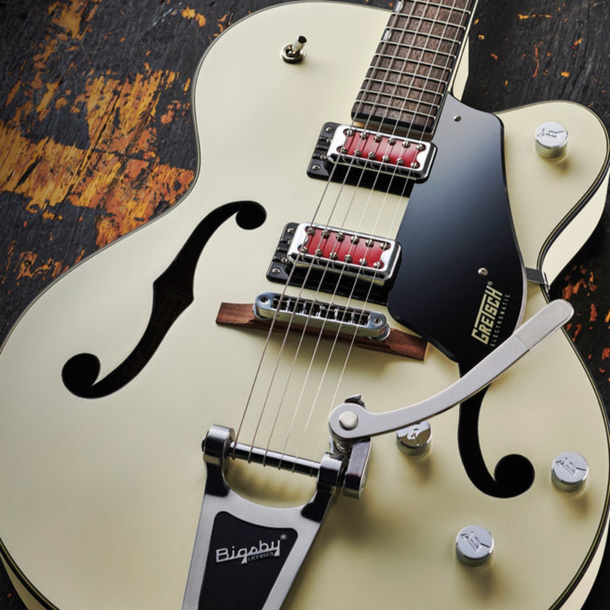 Guitarra Eléctrica Gretsch G5410T Electromatic Rat Rod Hollow Body Single Cut con Bigsby – Matte Vintage White