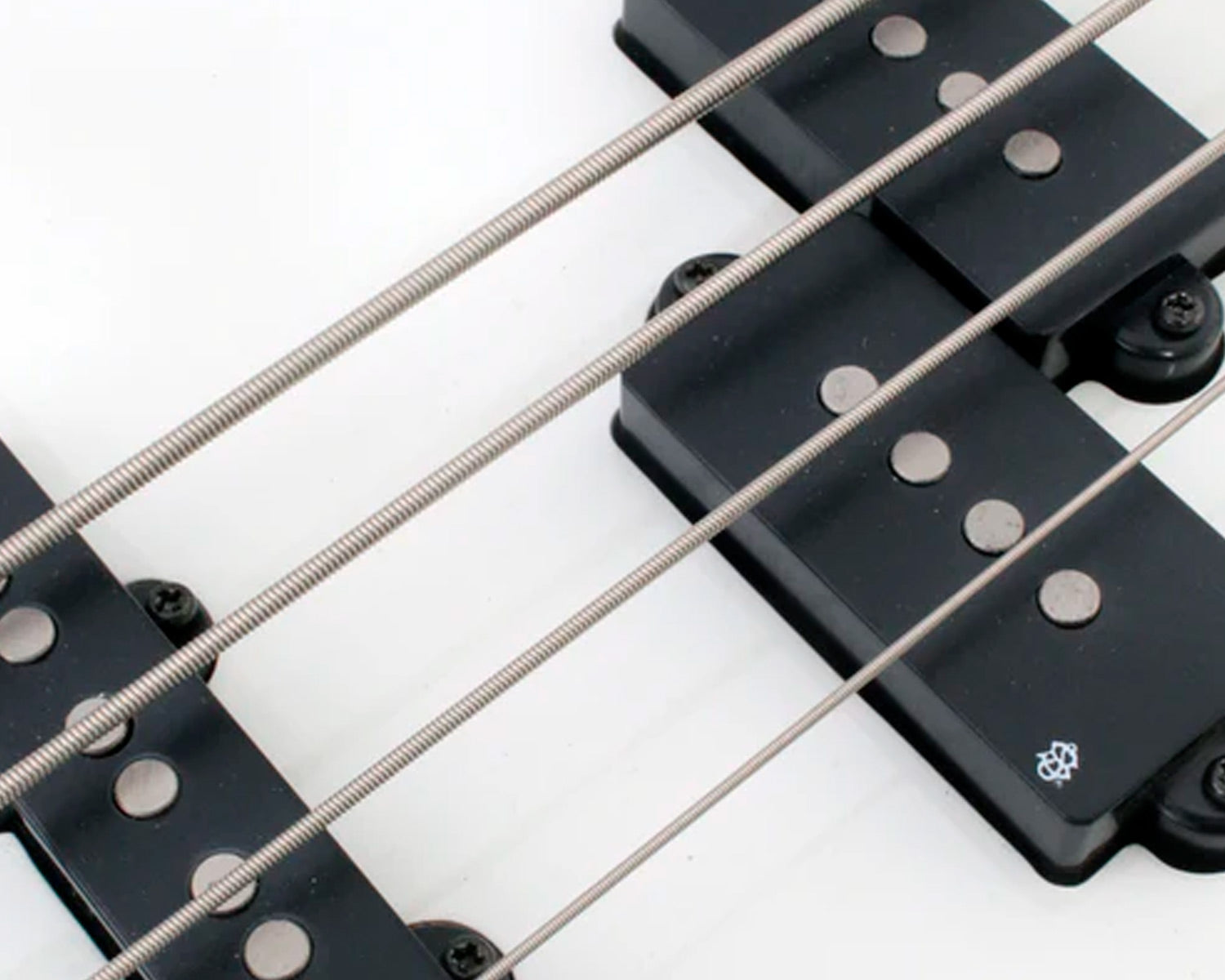 Bajo Spector Coda PJ 4 Pro Blanco Sólido Brillante