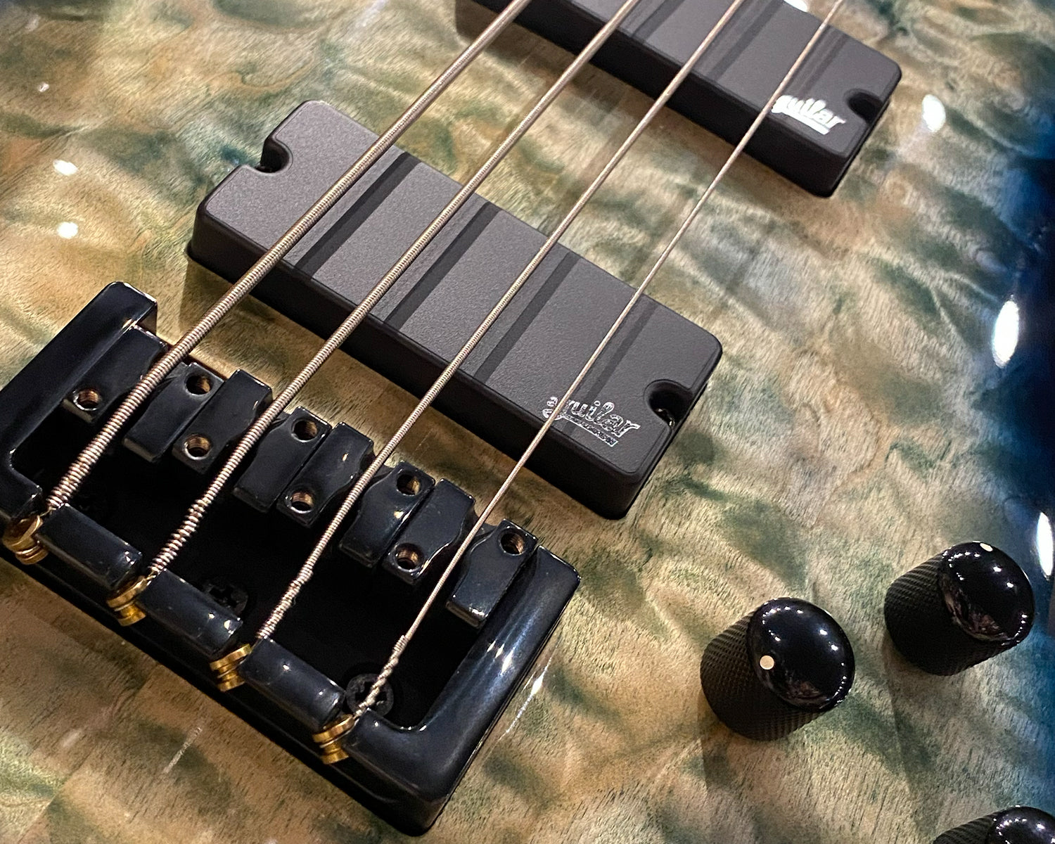 Bajo Spector Legend 4 azul desvanecido brillante