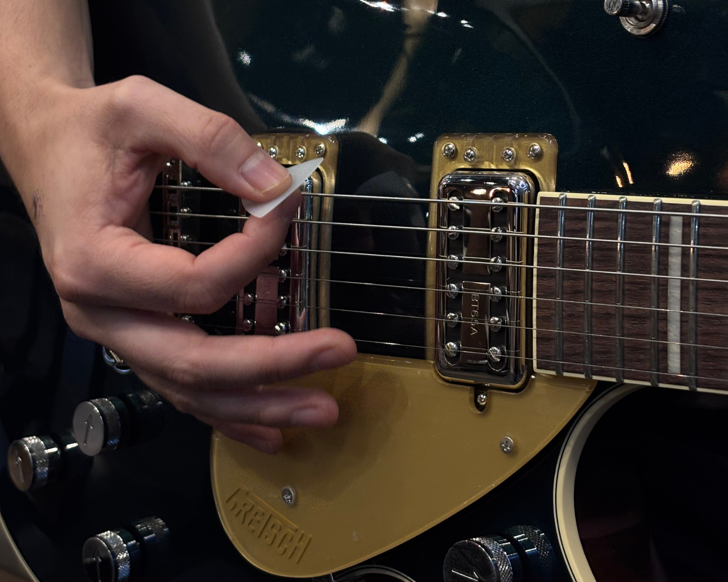 Púa Jimmy Wess Triángulo Blanco Standard (STD) por Pieza