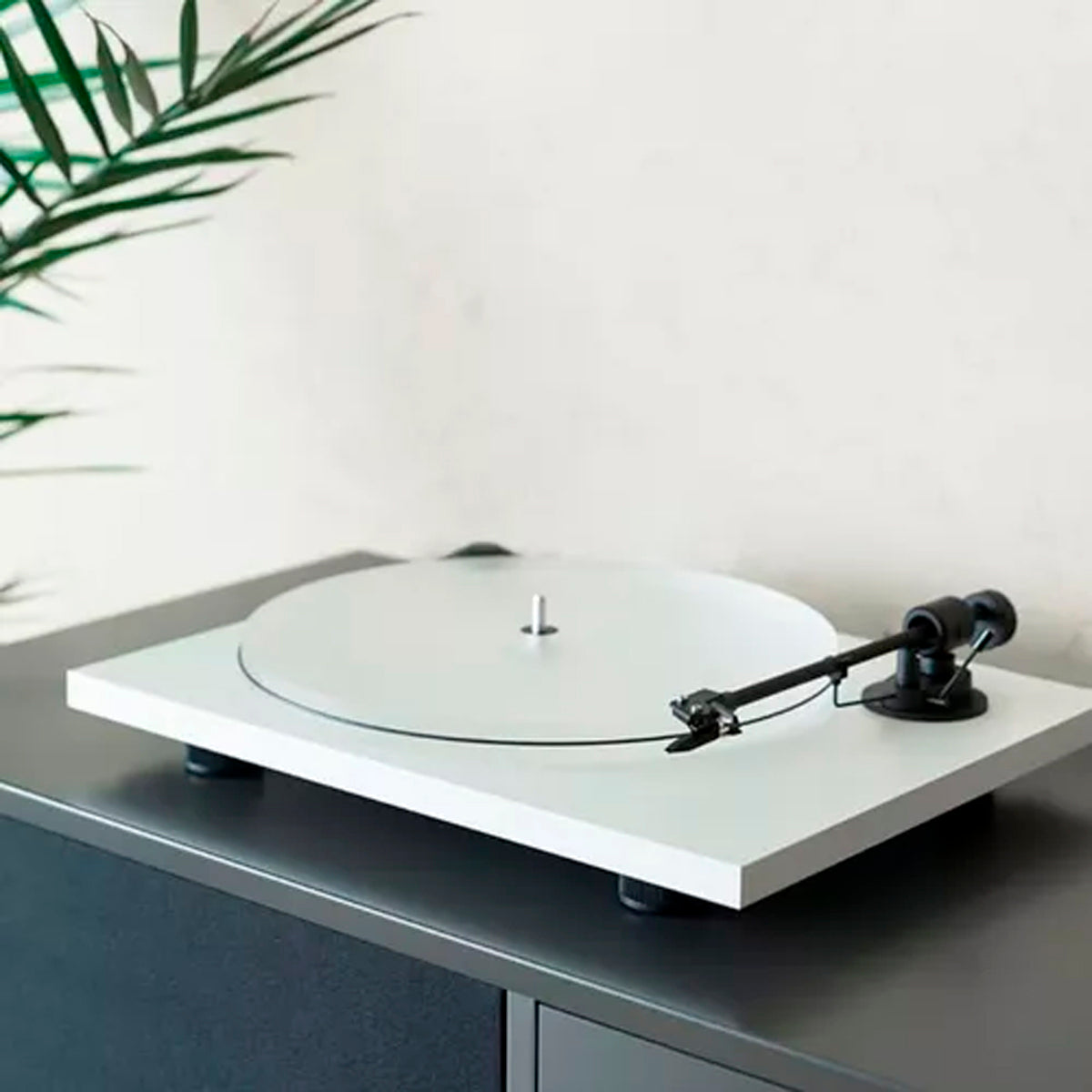 TORNAMESA PRO-JECT PRIMARY E PHONO WHITE CON CÁPSULA ORTOFÓN OM